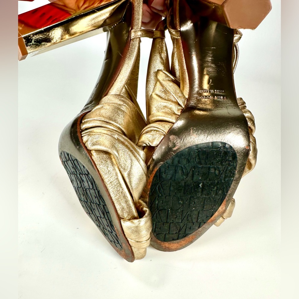 Diane Von Furstenberg Gold Strappy Heels Sandals Size: 7 B - Picture 10 of 10